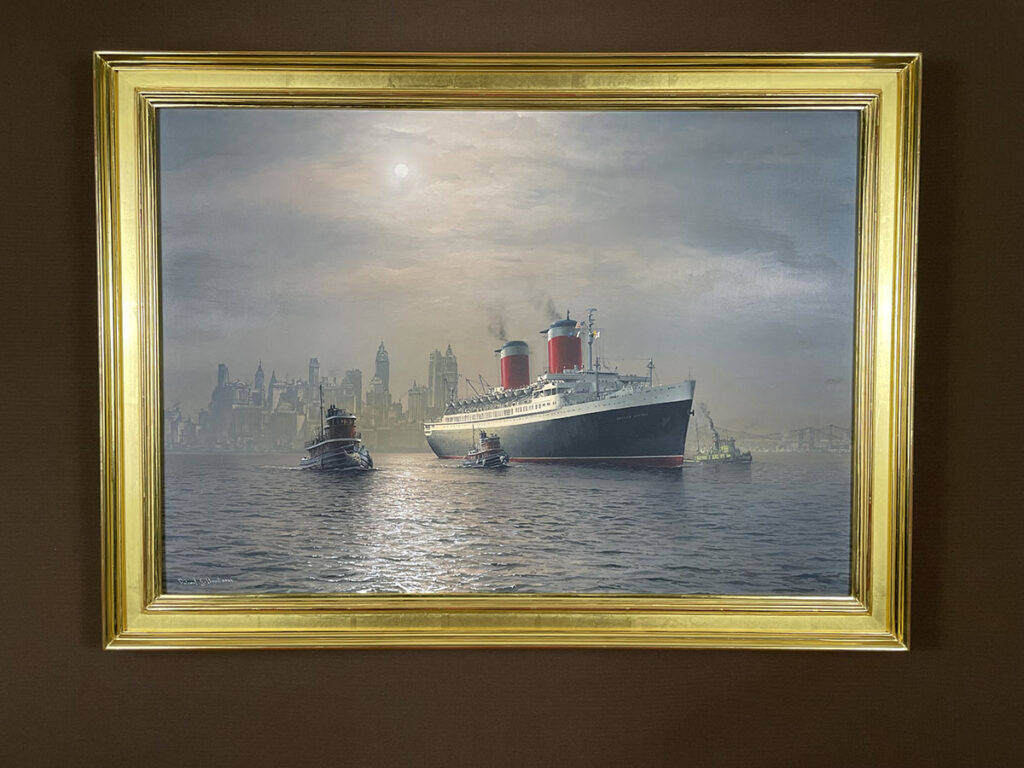 closed corner frames gold